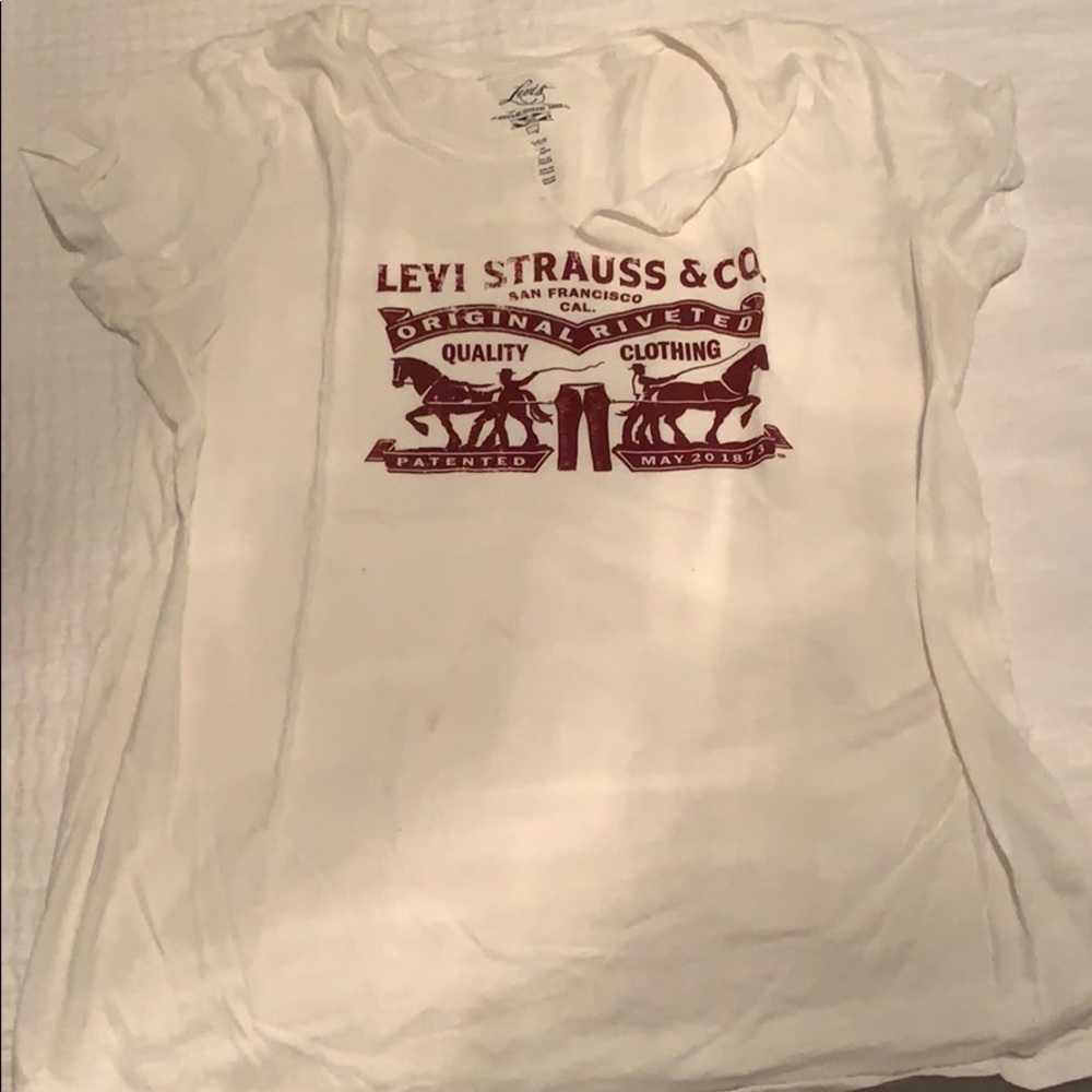 Levi’s T-shirt